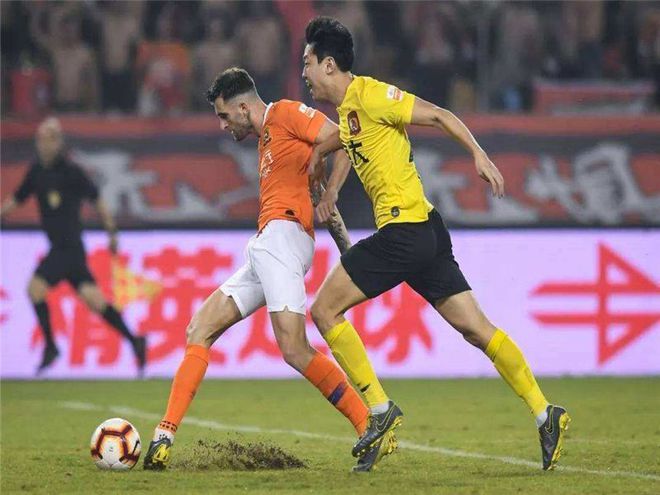 米兰体育直播-关于鹿岛鹿角全力冲击冠军，关键球员备战状态受关注的信息