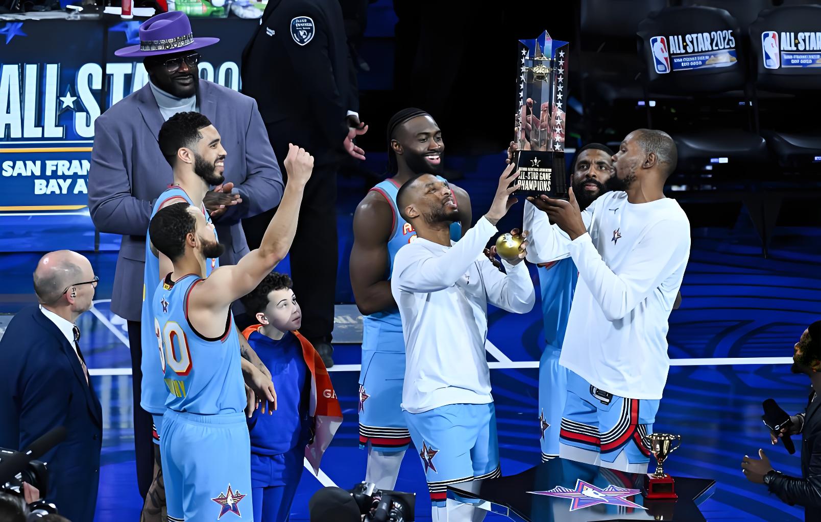 包含篮球明星合作新广告，引发粉丝热议的词条