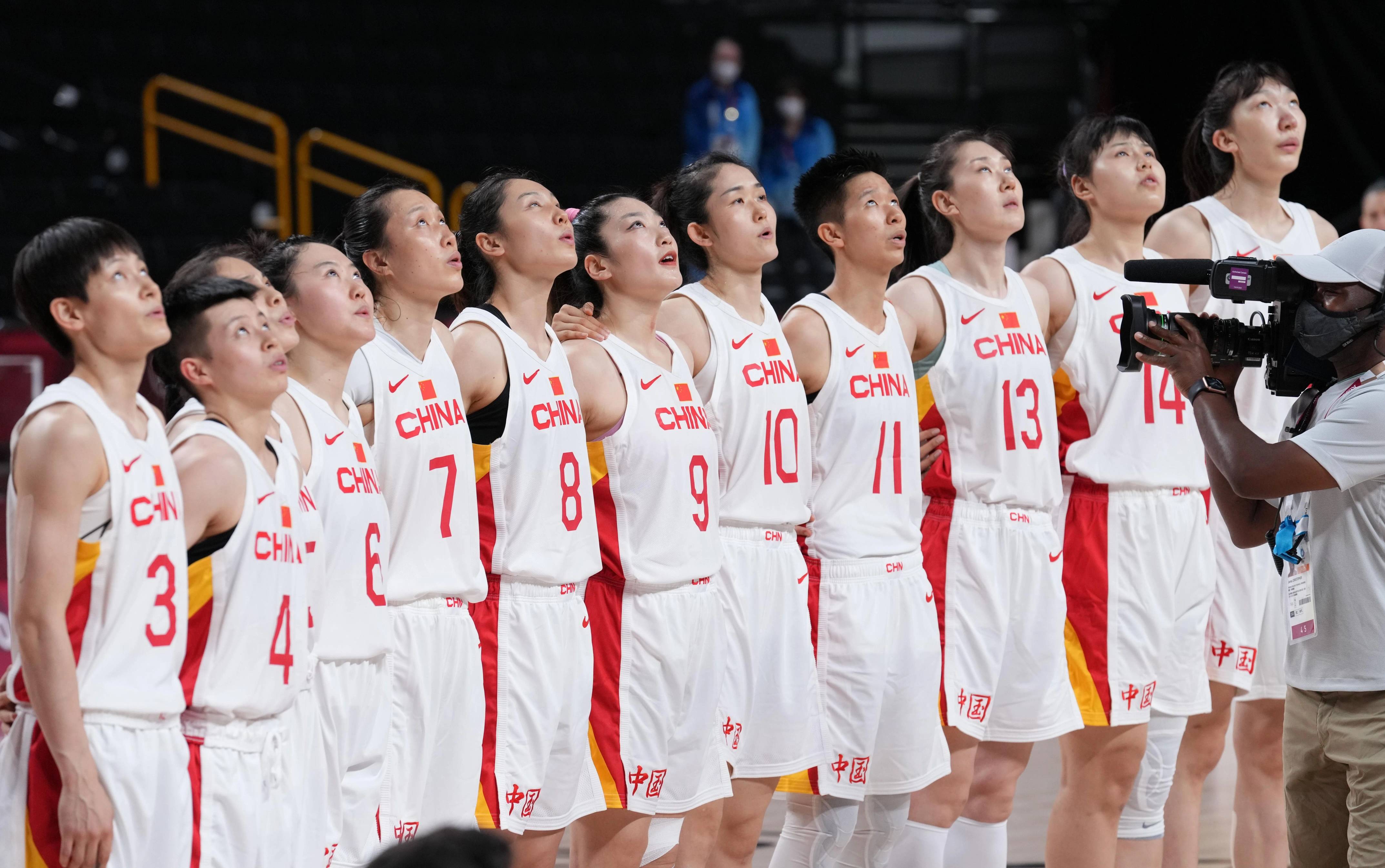 米兰体育课程-国家队在比赛中展现出色实力，成功晋级