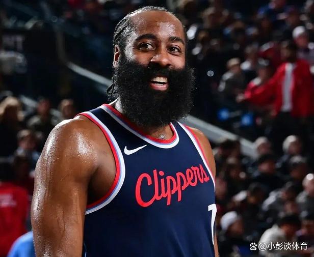 米兰体育官网-热火备战迎接76人全力夺胜