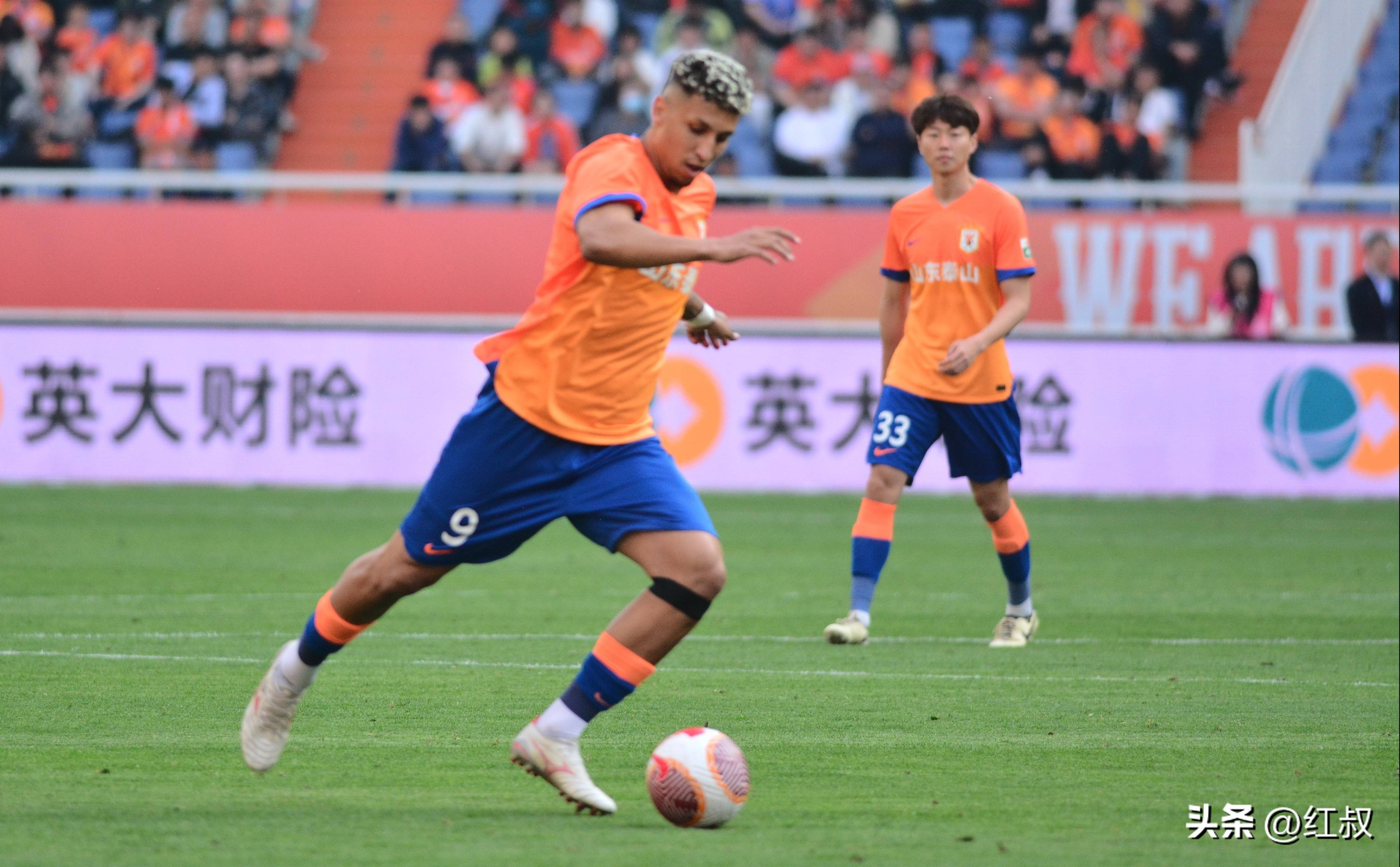 中国超级联赛再掀风云，球迷热情持续高涨!