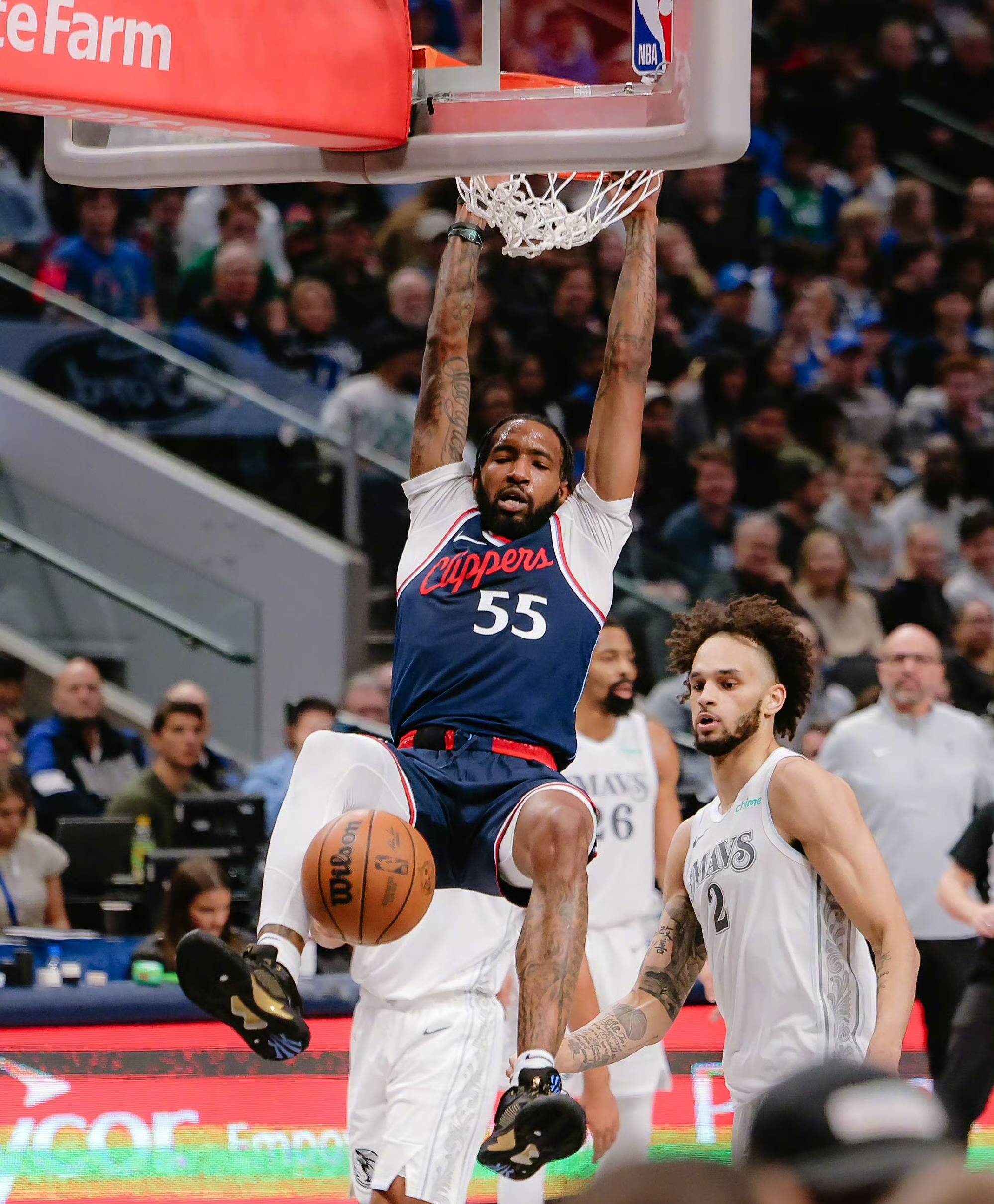 米兰体育网址-美国队在比赛中力克对手，取得连胜