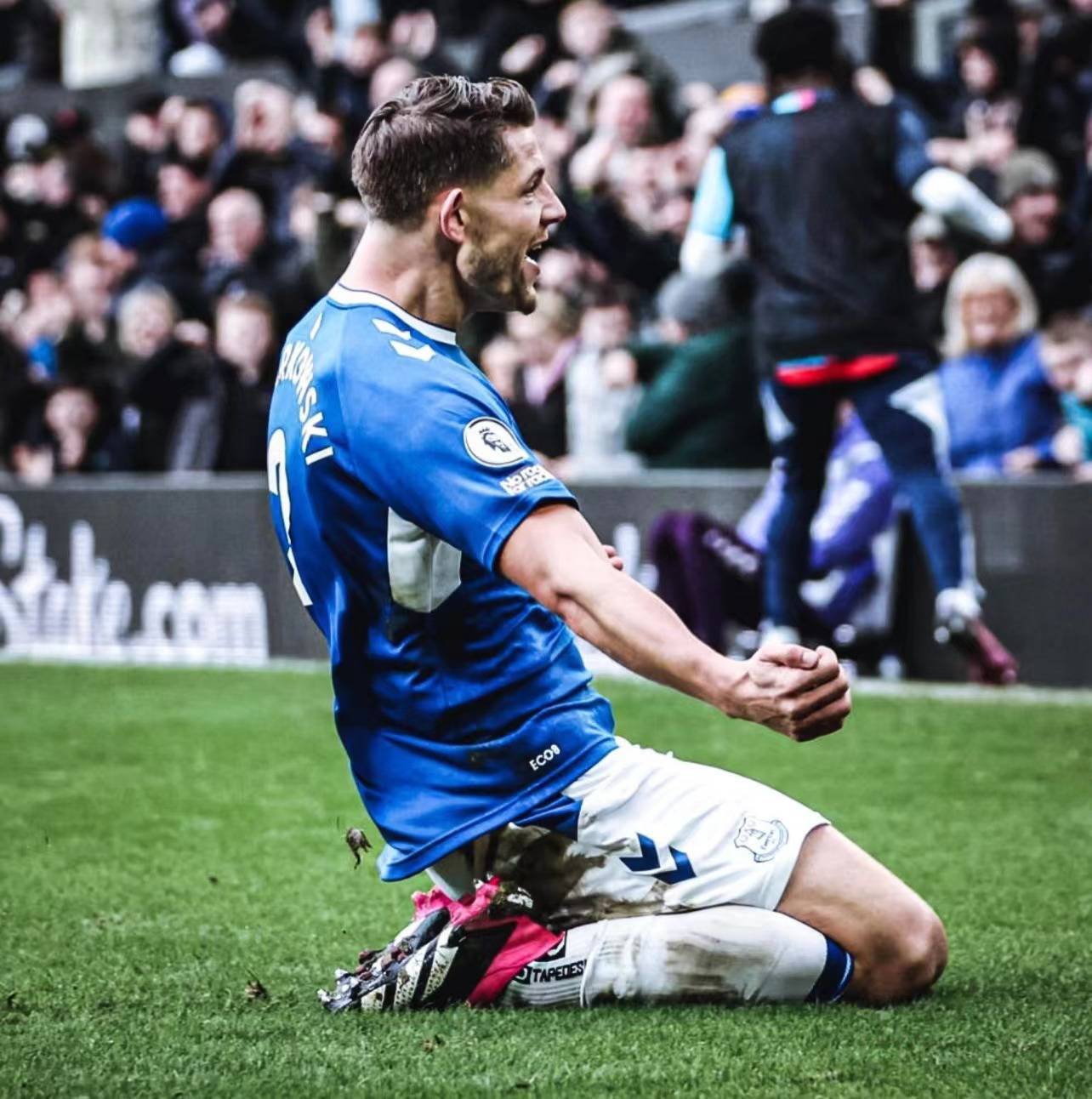 米兰体育视频-热刺主帅调整阵容，队员士气大振！的简单介绍