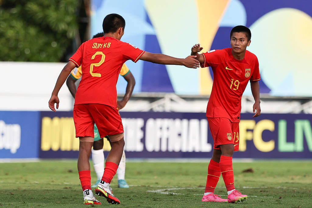 米兰体育网页版-比赛中场面激动人心，各方球队尽展拼搏精神的简单介绍