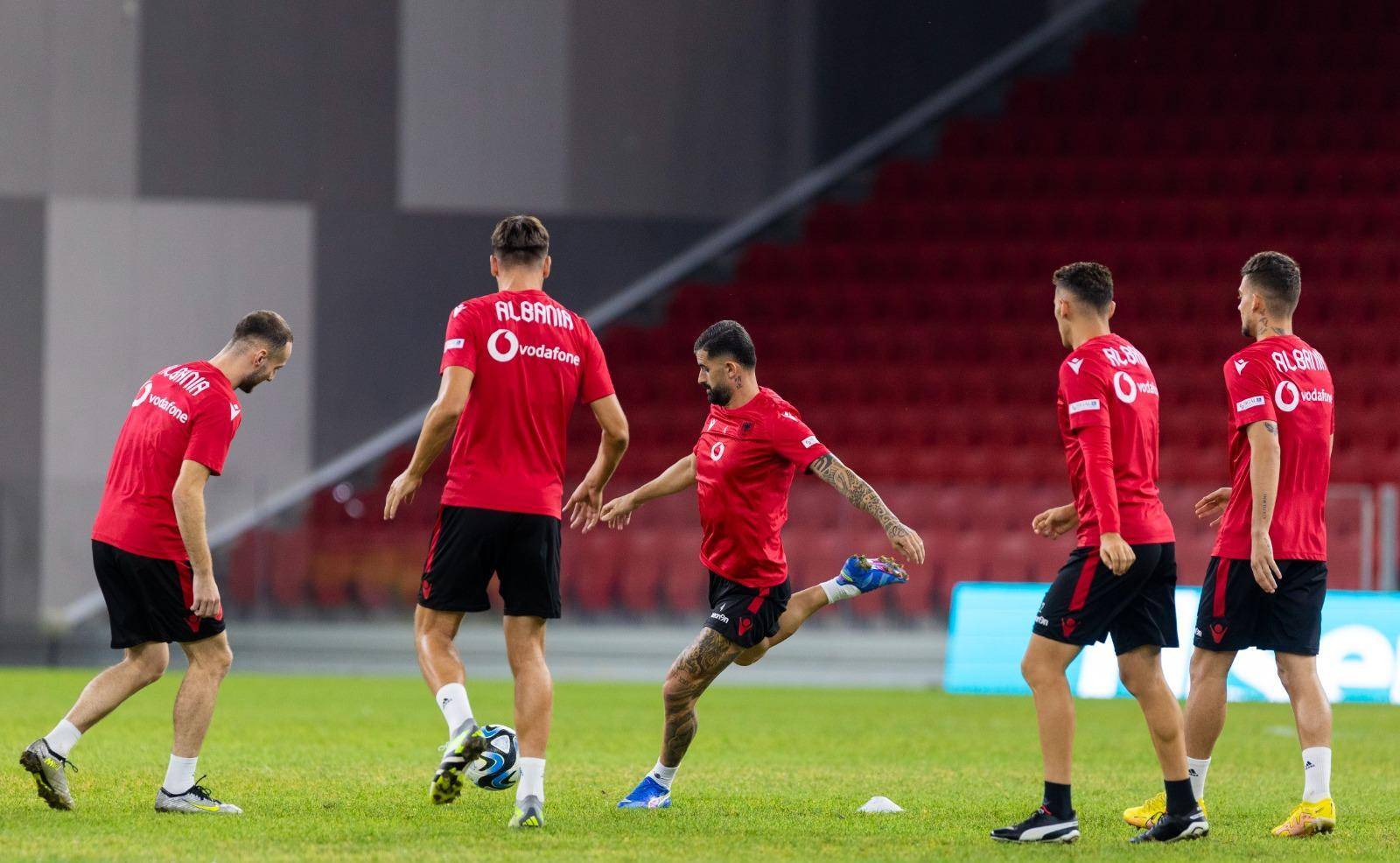 阿尔巴尼亚备战欧洲杯预选赛，实力强劲