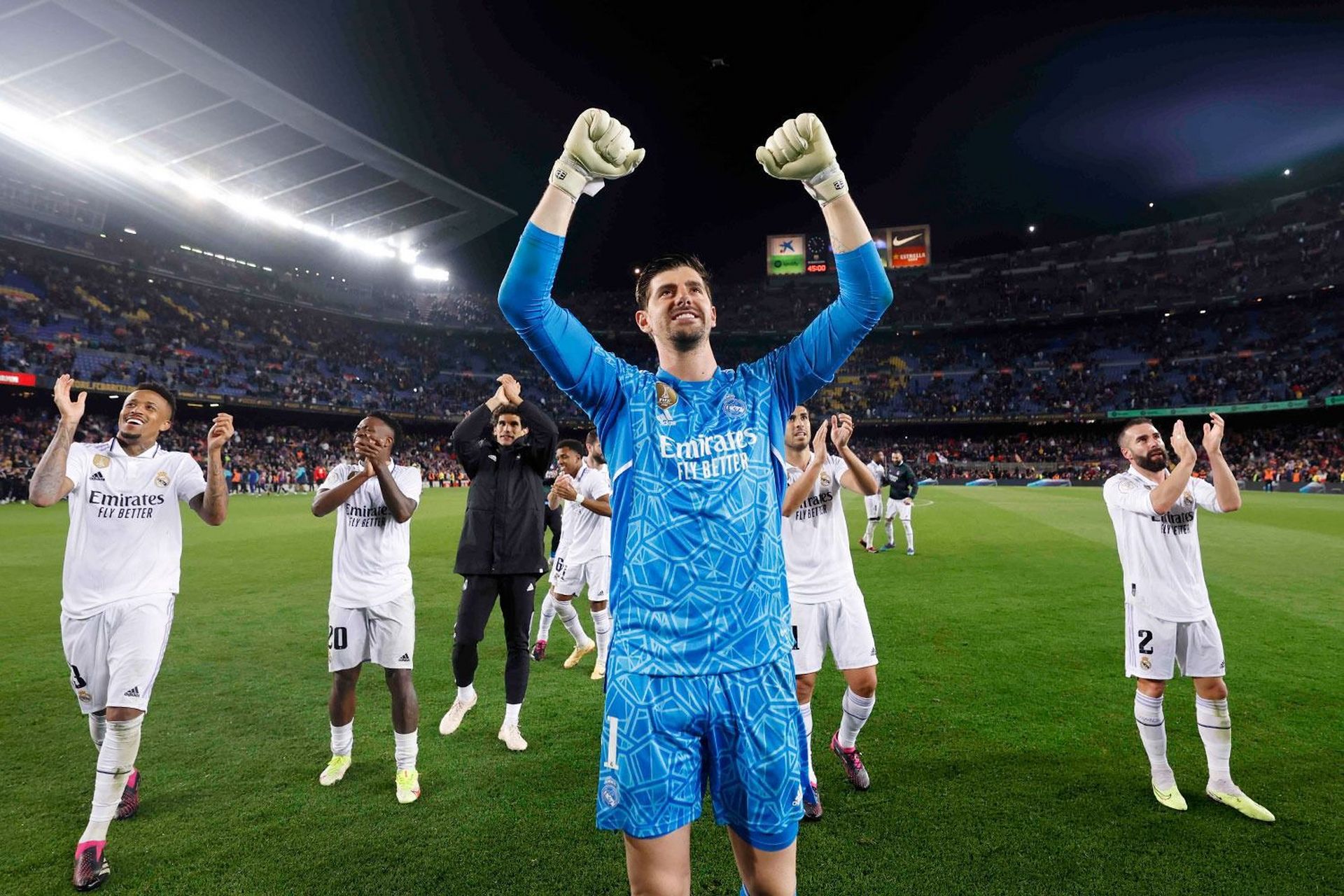 皇马门将库尔图瓦伤愈归队，助球队连胜的简单介绍