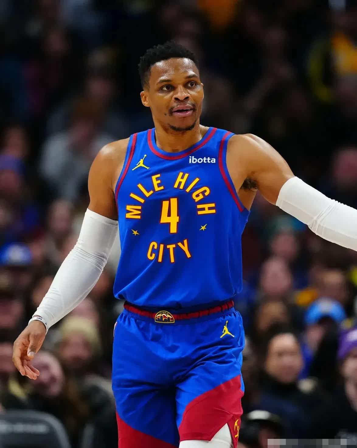 米兰体育注册-新生代挑战老将！NBA比赛中的对抗