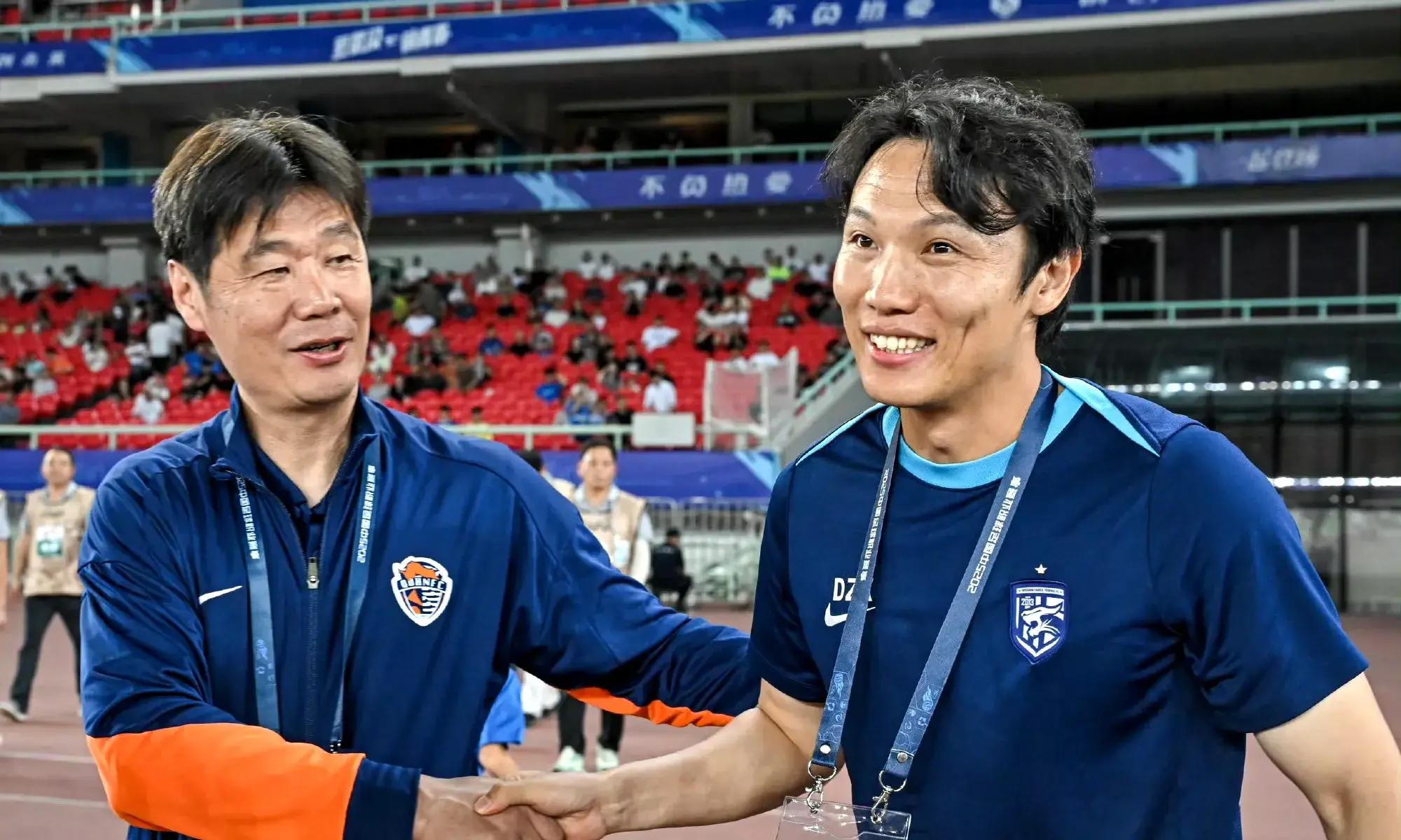 球队发挥出色，凭借团队努力赢得比赛