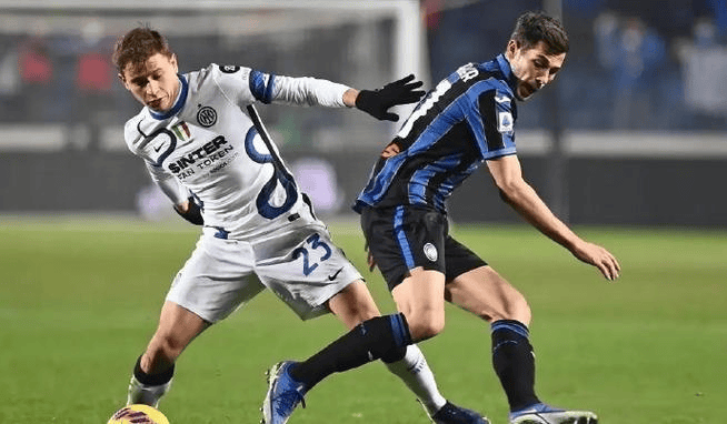 意甲赛事再度掀起轰动,球迷热议不休 意甲赛事再度掀起轰动,球迷热议不休