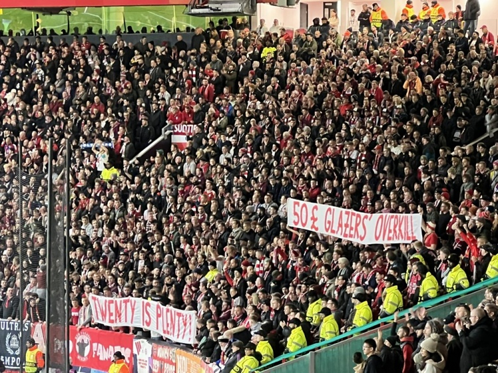 米兰体育网页版-曼联主场获胜，欧冠机遇灿烂