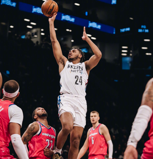 米兰体育登录-关于篮网中锋连续两场砍下+积分，个人表现火热的信息