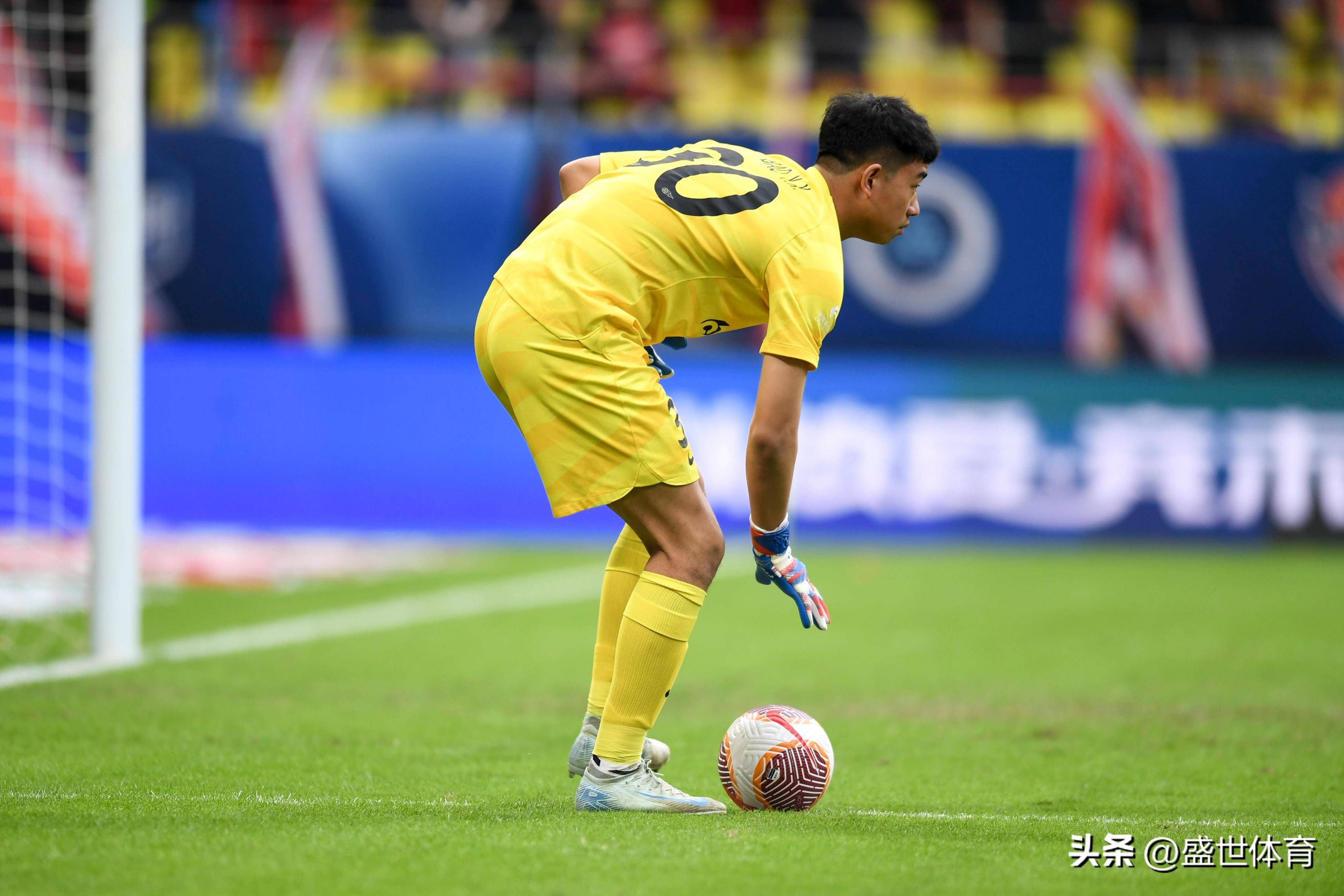 米兰体育网址-海外球员在中超联赛表现亮眼