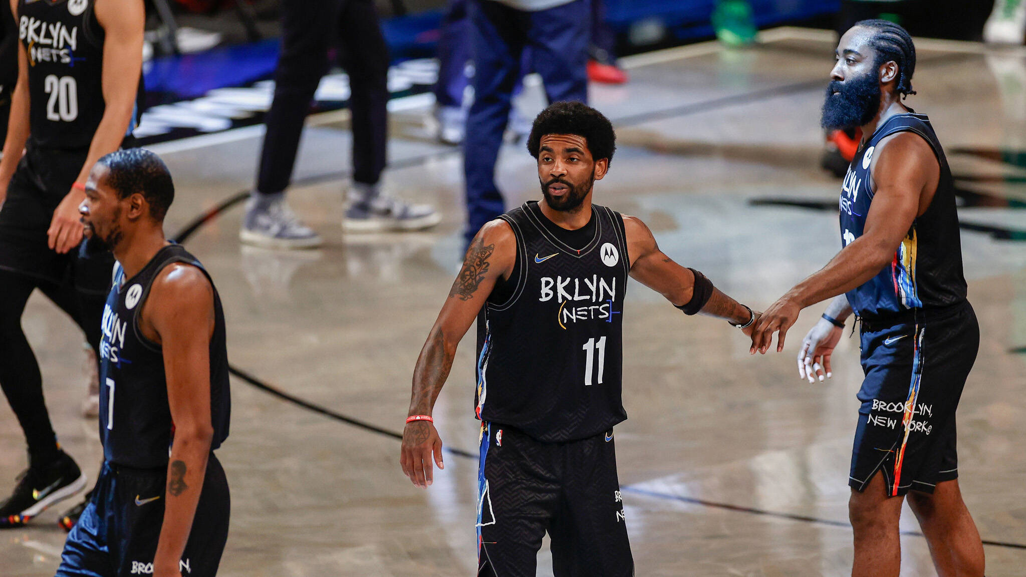 米兰体育娱乐-黄蜂对阵篮网，紧张悬疑，犹如大片剧情