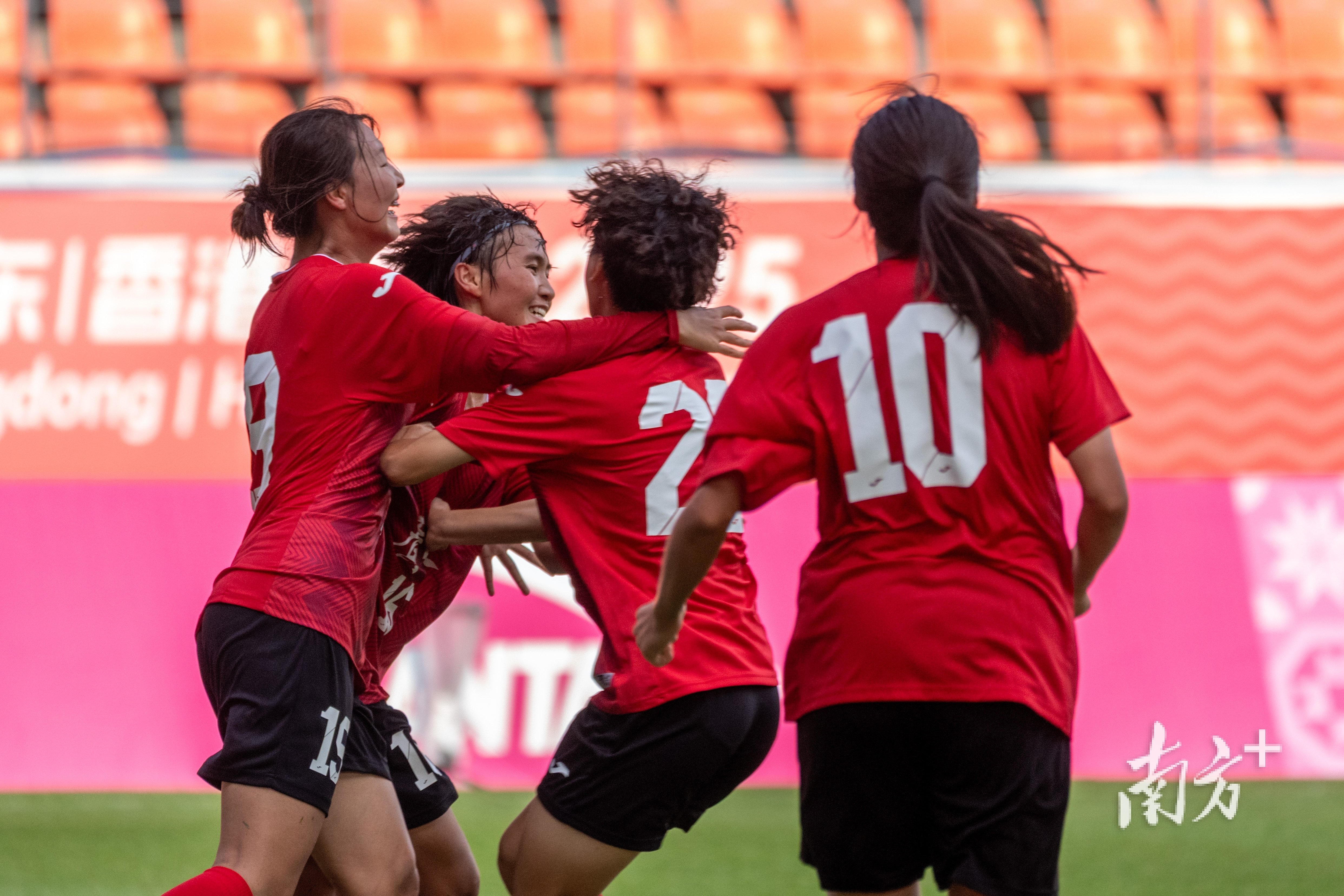 越南女足备战决赛，全力以赴争夺荣誉！的简单介绍