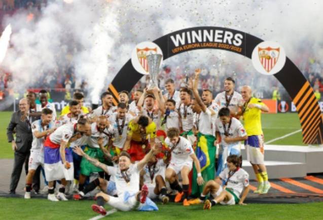 塞维利亚高效防守，稳操胜券