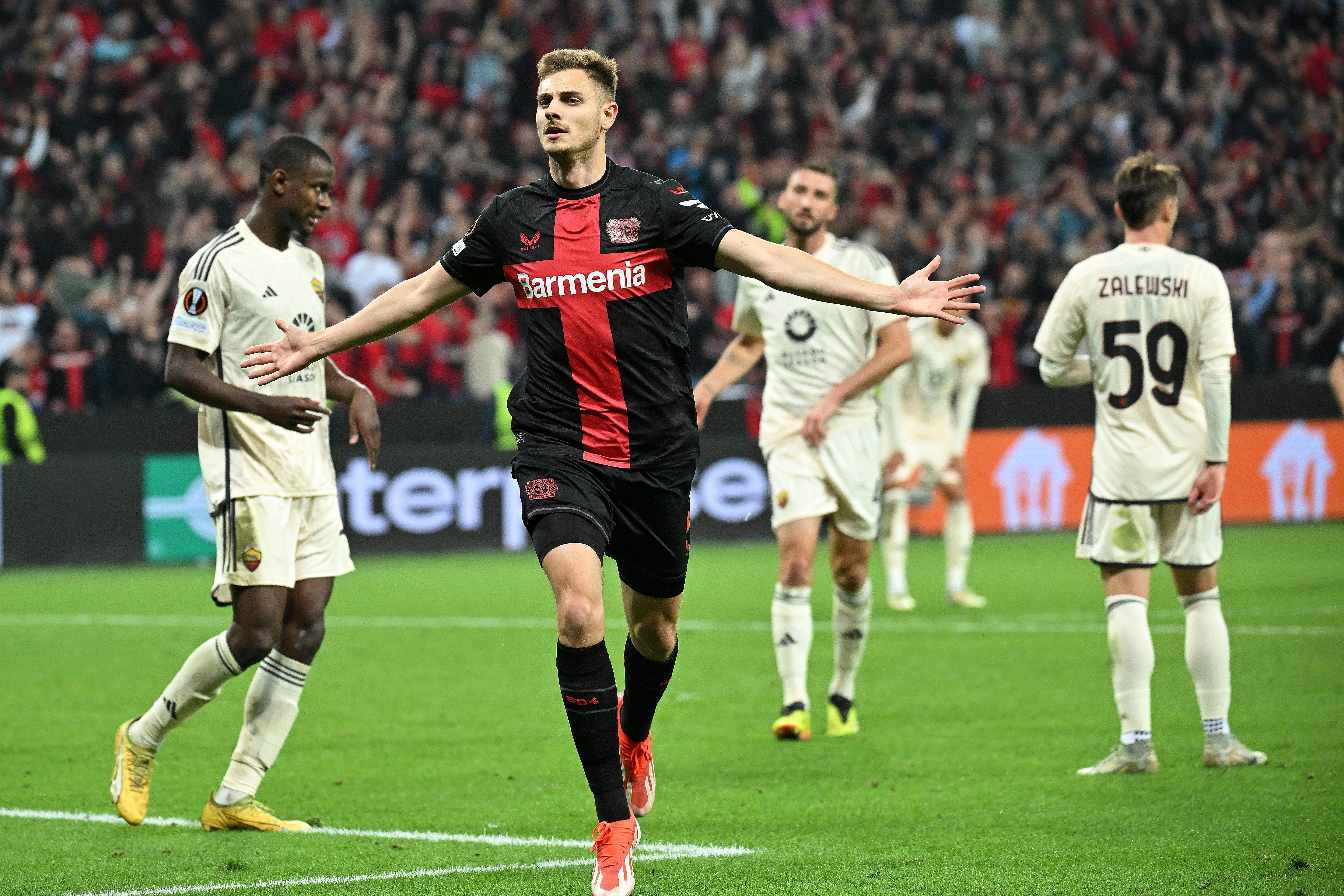 米兰体育网址-霍芬海姆客场失利，球员状态低迷