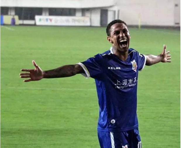 米兰体育在线-申鑫近期表现低迷，保级压力加大