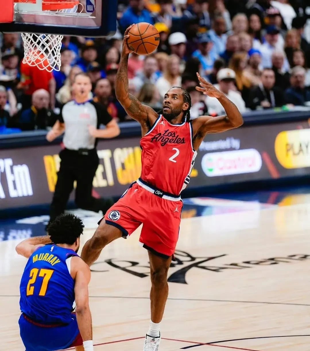 米兰体育培训-快船力克独行侠，莱昂纳德独得45分的简单介绍