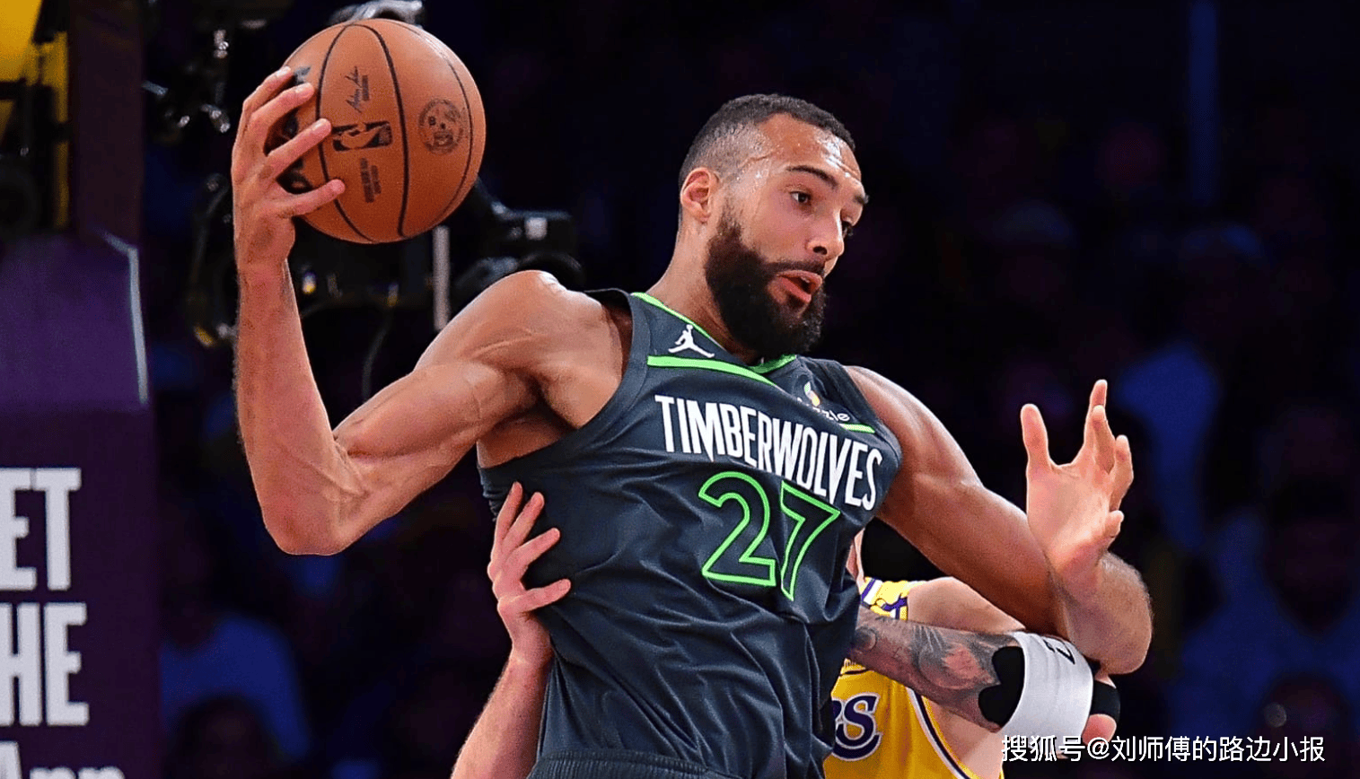 米兰体育娱乐-爵士擒下马刺，戈贝尔关键封盖确保胜利