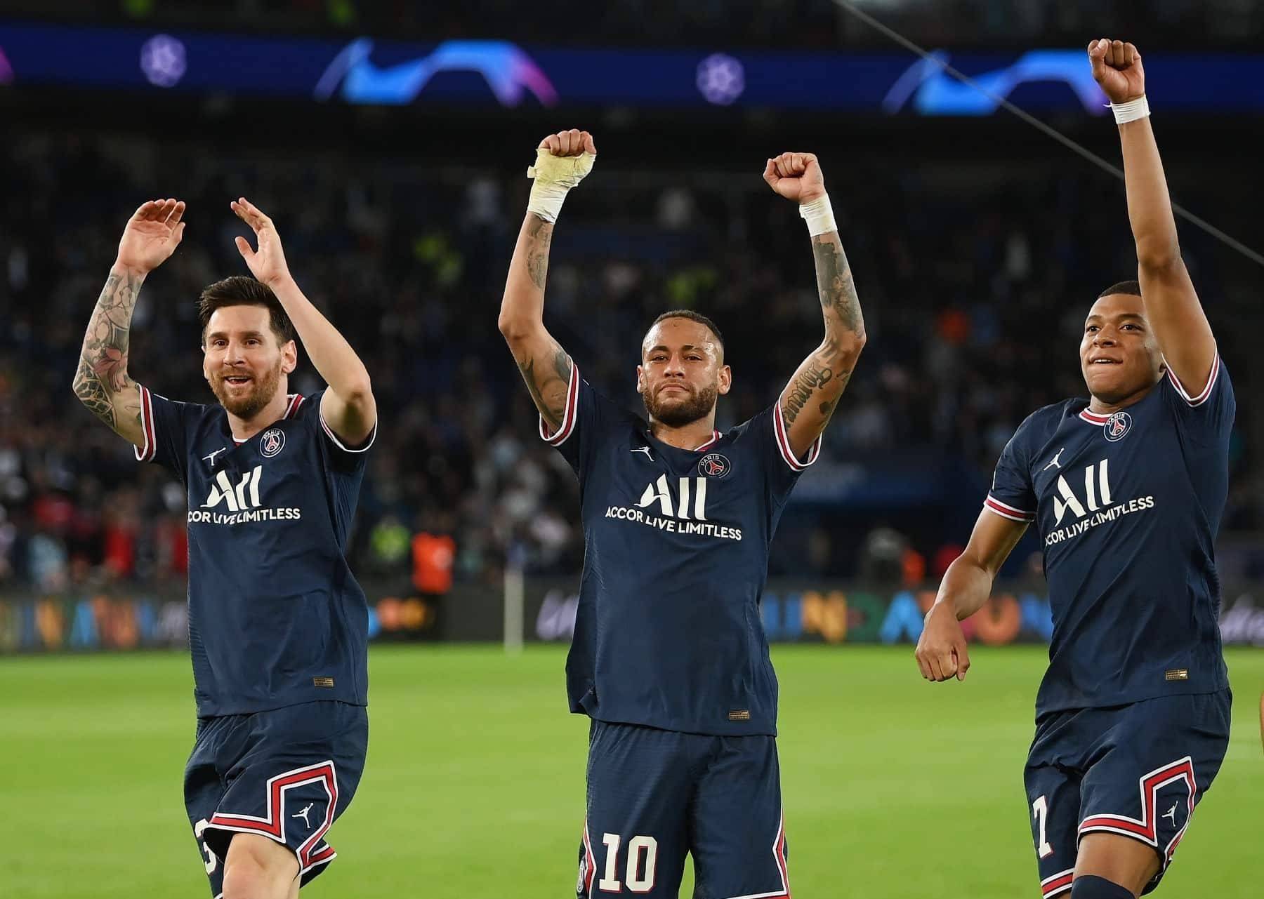 巴黎圣日耳曼3-0大胜巴萨，晋级欧冠四强的简单介绍