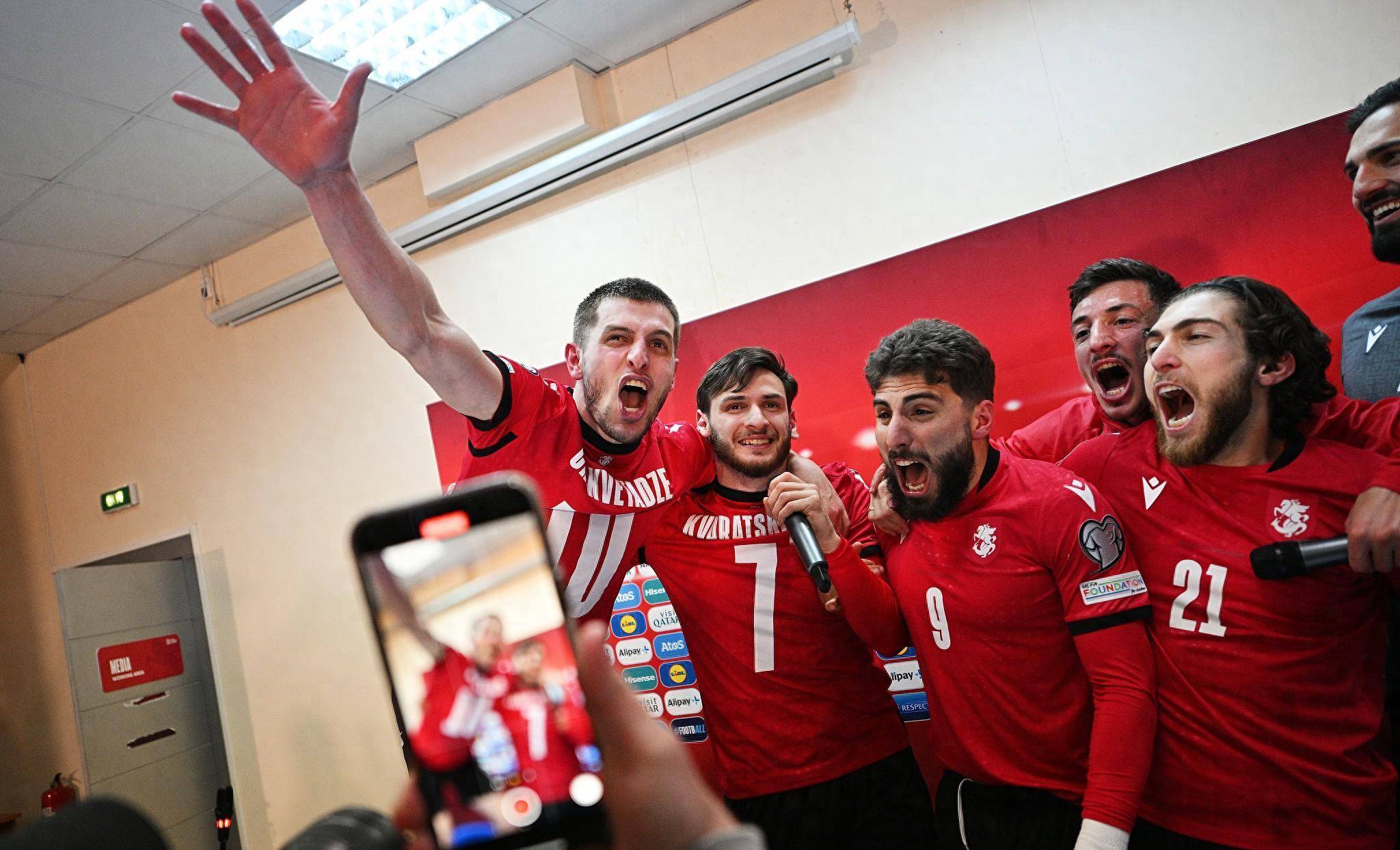 米兰体育官网-米兰主力备战国家队，期待亮相欧洲杯赛场