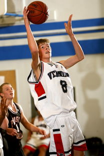 米兰体育官网登录网址-加拿大篮球联赛季后赛淘汰赛激战：一场史诗般的对决